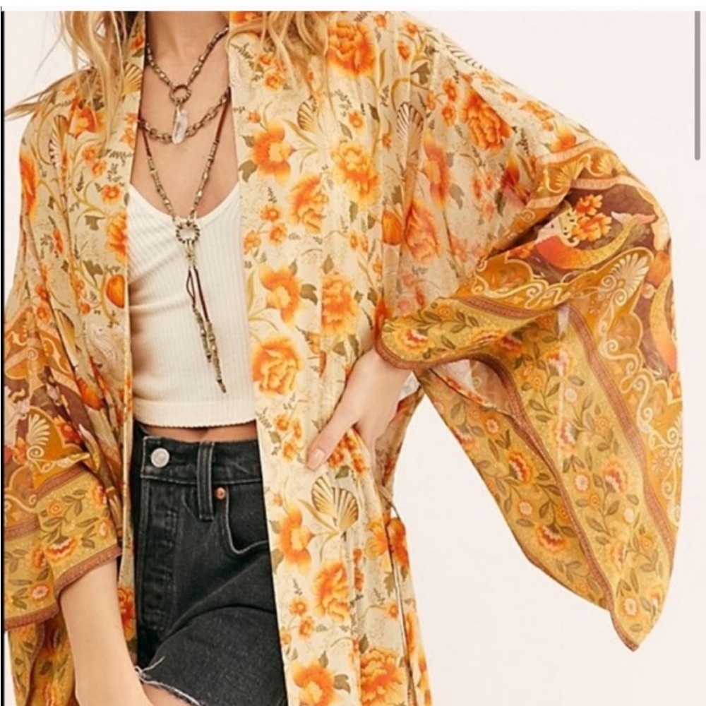 Spell & the Gypsy Siren Seashell Robe